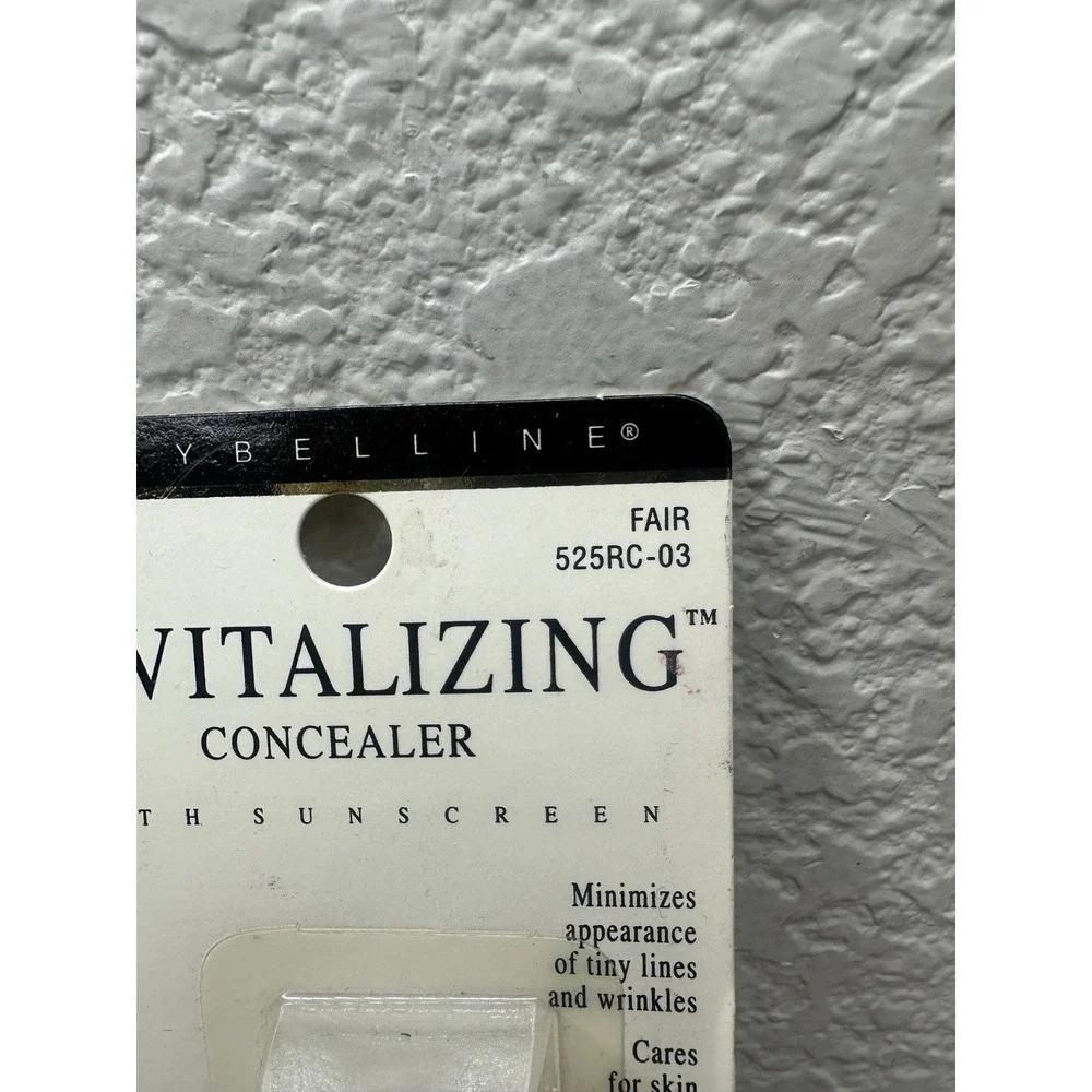 $42 🌙 New MAYBELLINE‎ Revitalizing Concealer / Corrector FAIR VINTAGE RARE